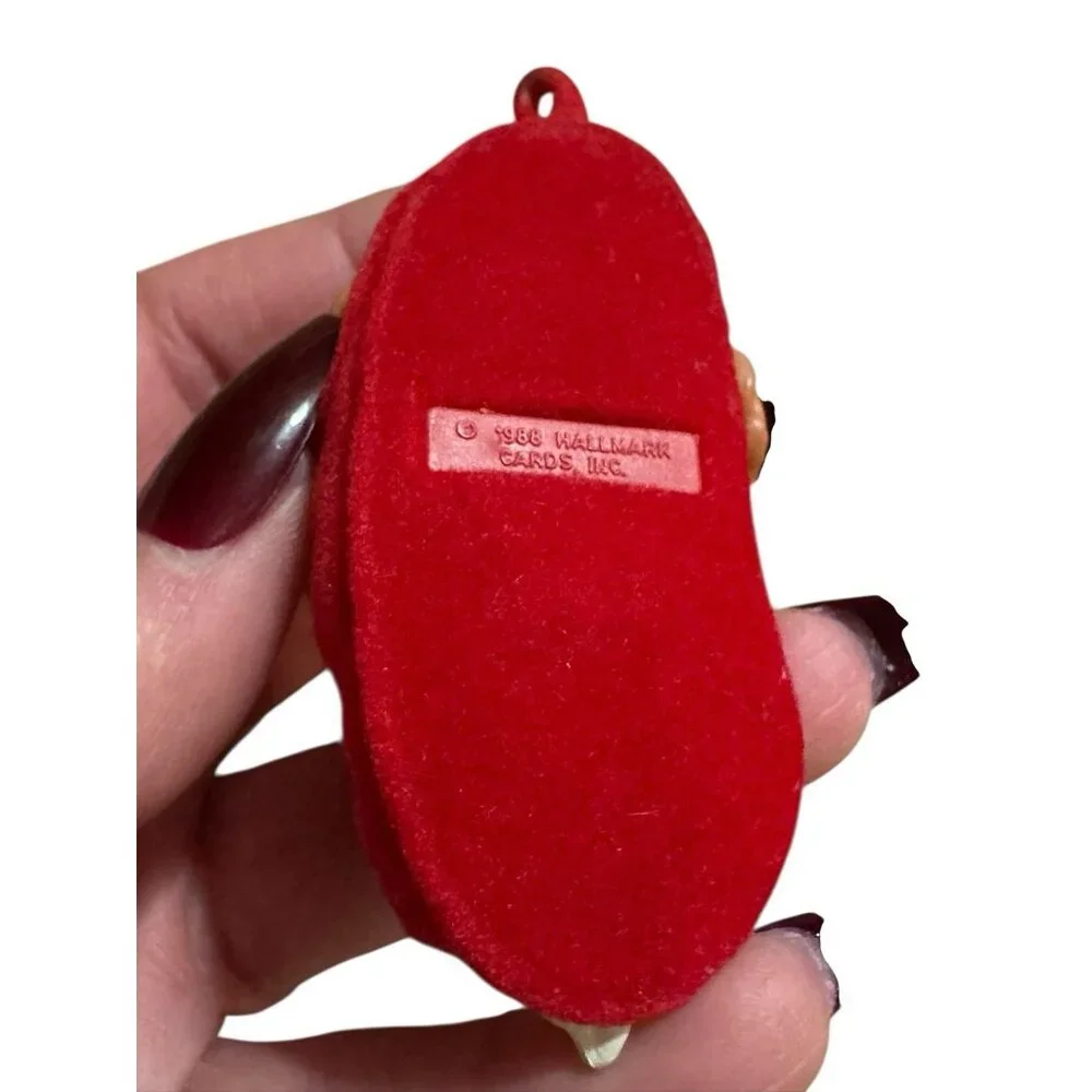 Hallmark Keepsake Slipper Spaniel Ornament 1988 Cocker Spaniel Flocked Christmas